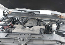 Load image into Gallery viewer, 2015 2016 2017 2018 GMC Sierra Yukon / Chevy Silverado Suburban 6.2L 6.2 Motor / Engine L86
